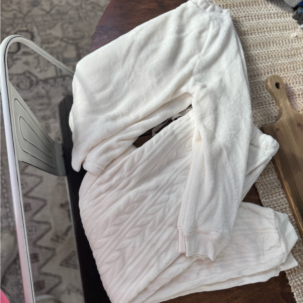 JoyLab Cream Pajama Set